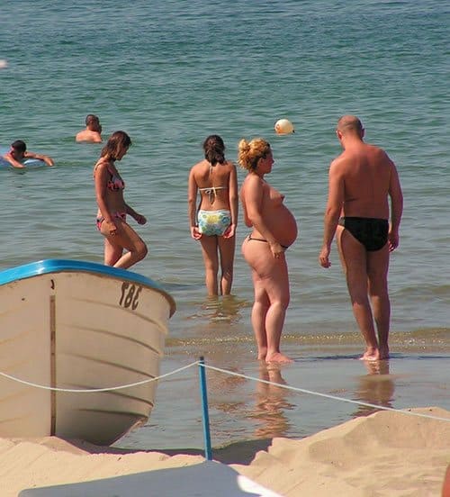 Фото беременных девушек нудисток на пляже 30 фото