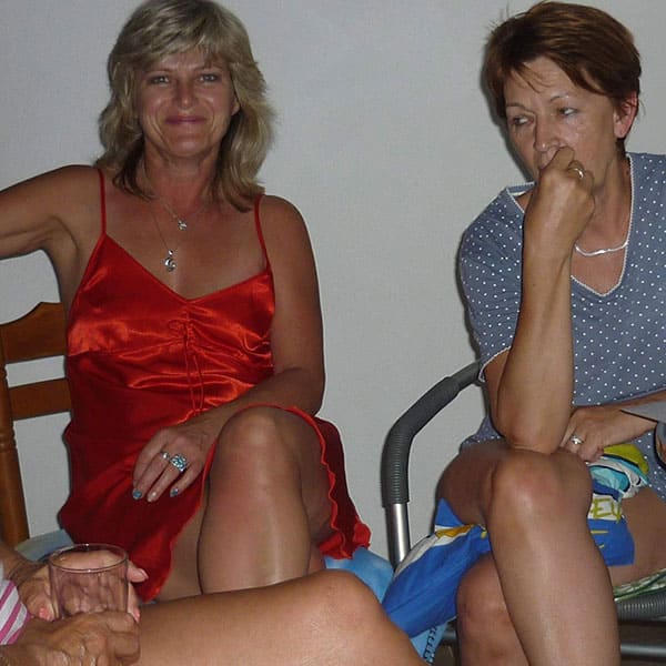 Автобусный тур зрелых женщин по нудистским пляжам Хорватии 64 фото
