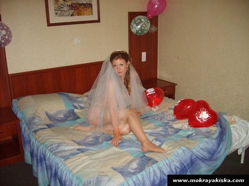 Первая брачная ночь эротическая фотосессия невесты 16 фото
