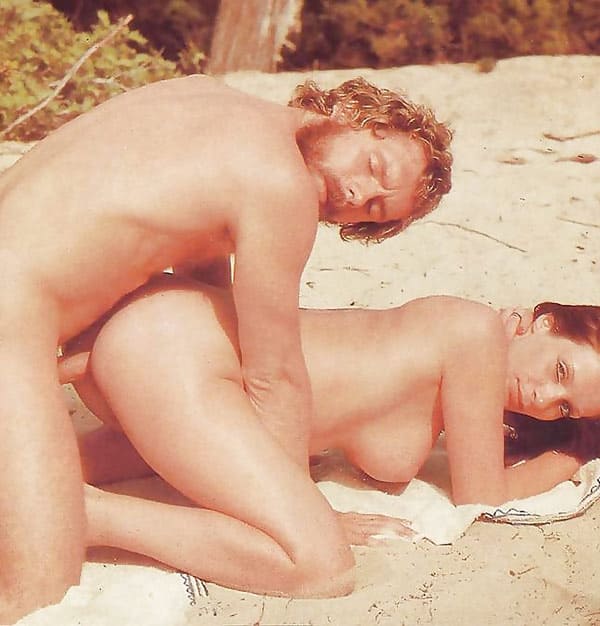Ретро секс на пляже необитаемого острова 15 фото