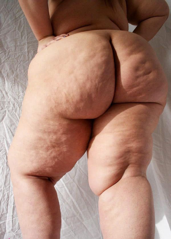 Толстая девушка с большой целлюлитной попой 53 фото