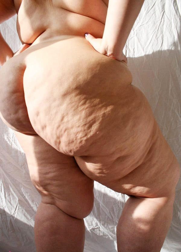 Толстая девушка с большой целлюлитной попой 70 фото