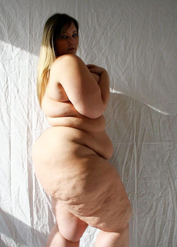 Толстая девушка с большой целлюлитной попой 74 фото