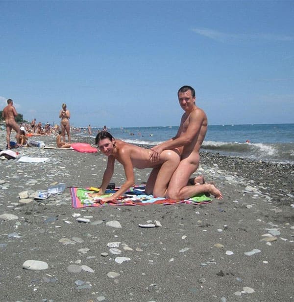 Голые Мужики На Пляже Секс
