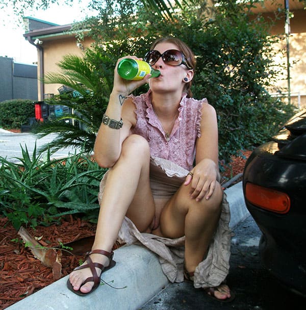 Пьяные голые женщины любительские фото 10 фото