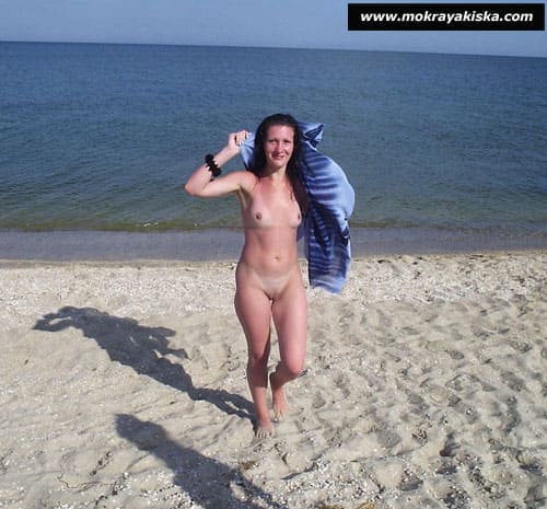 Русские девушки на пляже за границей 19 фото