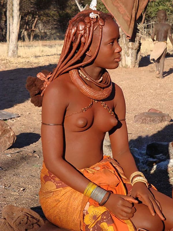 Голые папуаски из племени лесбиянок 22 фото
