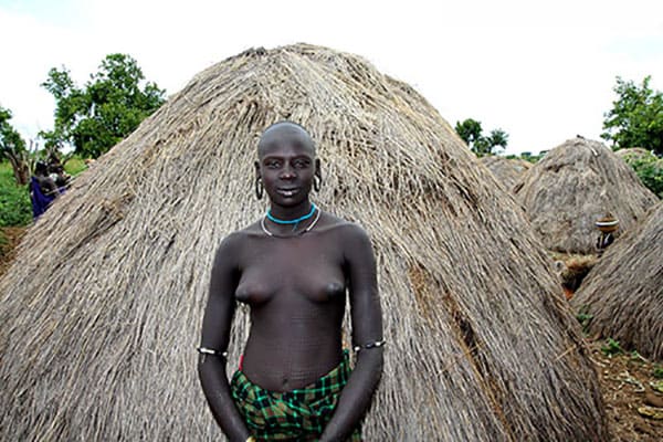 Голые папуаски из племени лесбиянок 42 фото